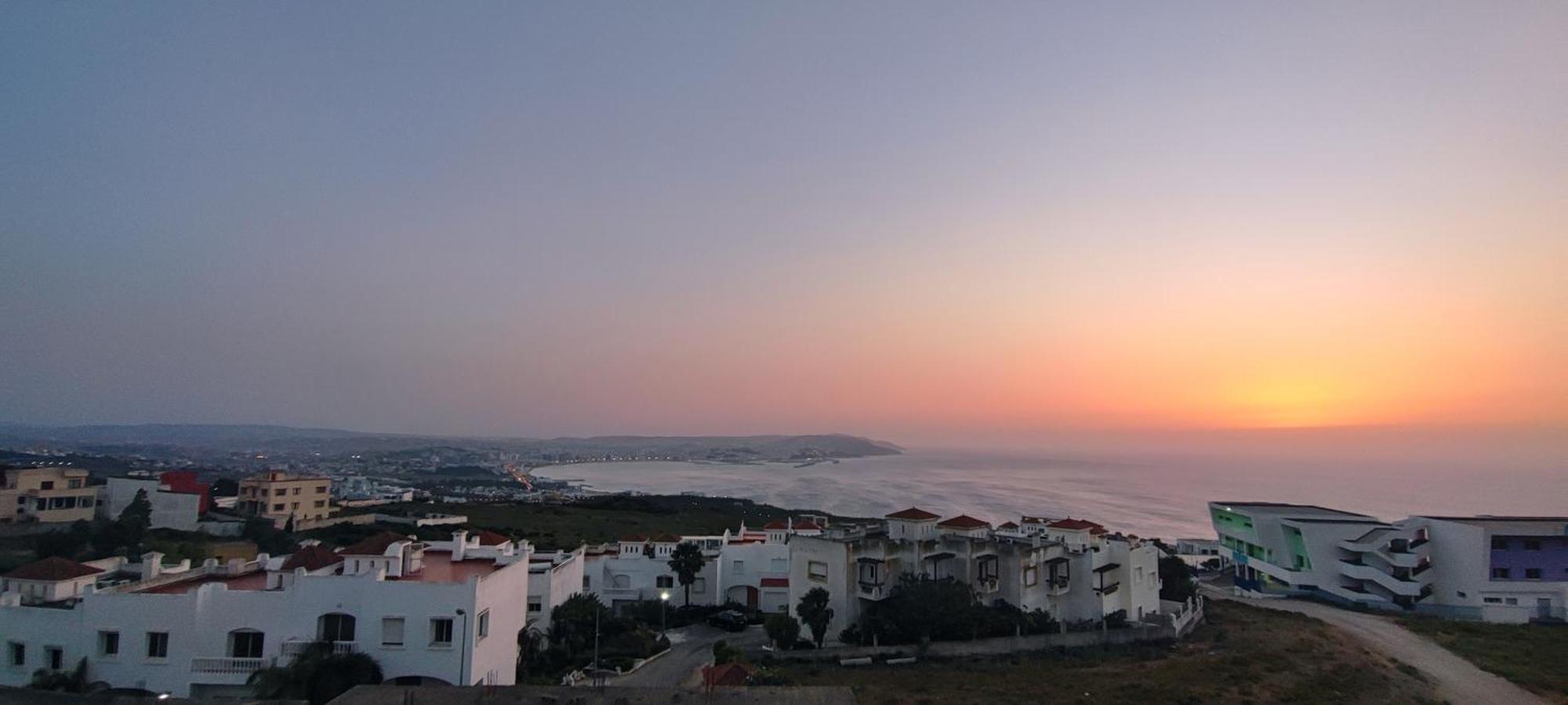 Magnifique Appartement De Standing A Tanger Avec Vue Sur Mer Et Acces Piscine Exterior photo